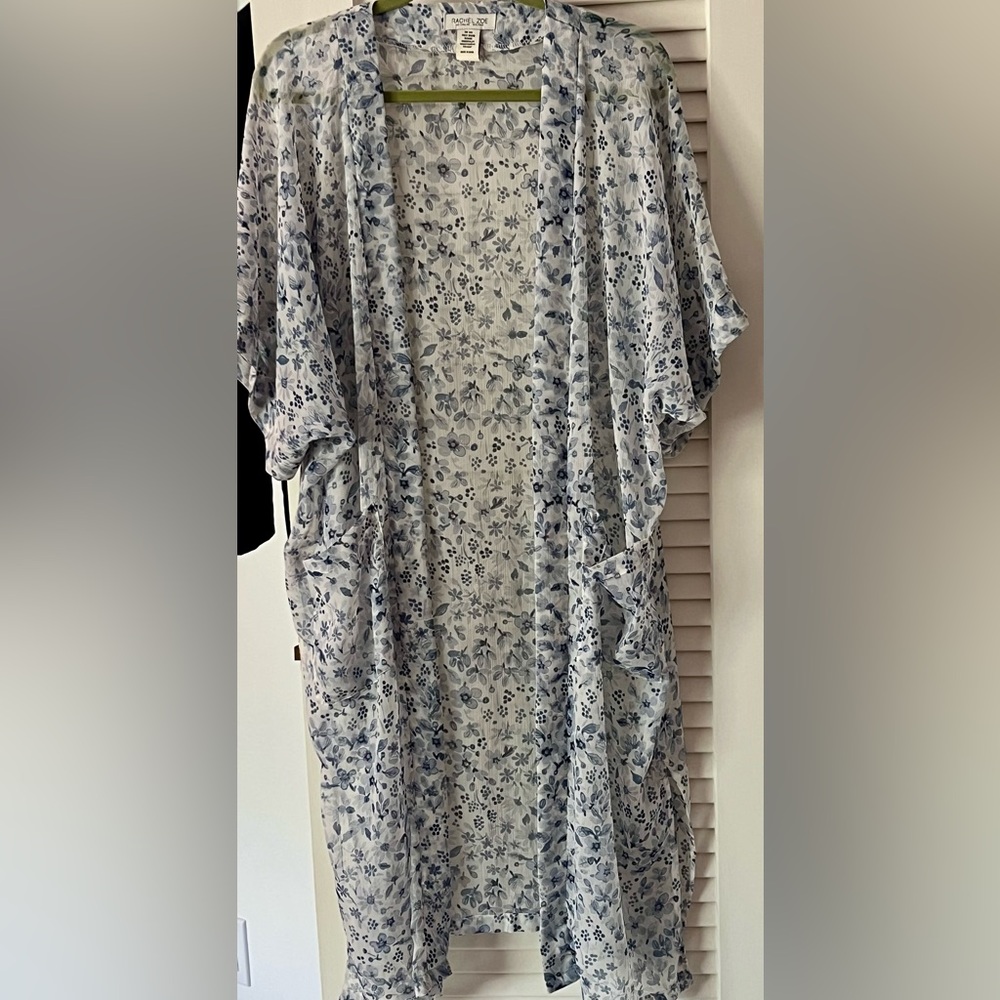 Rachel Zoe White and Blue Floral Kimono